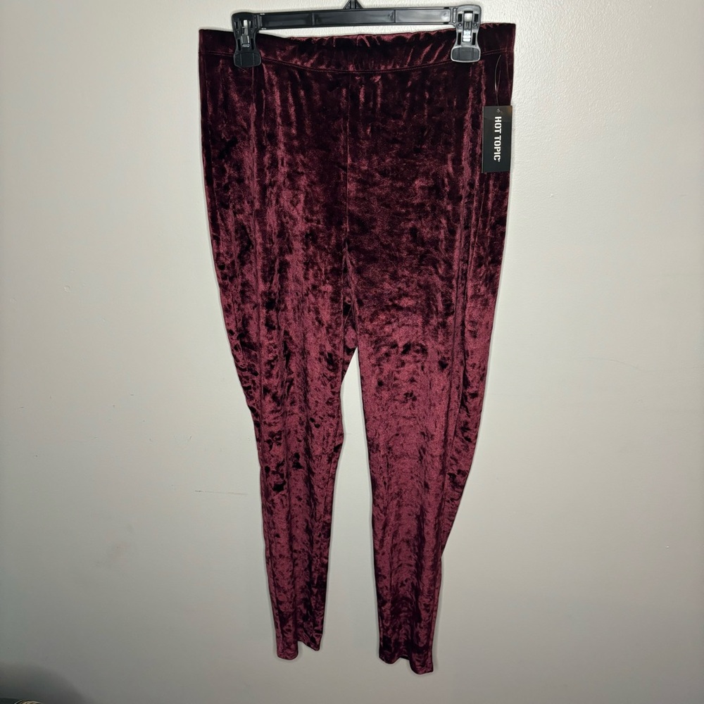 Hot Topic Velvet Maroon Leggings sz XL